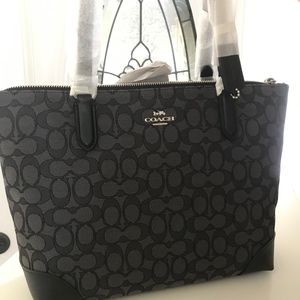 Coach Signature Tote